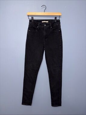 Levi’s | Black Jeans